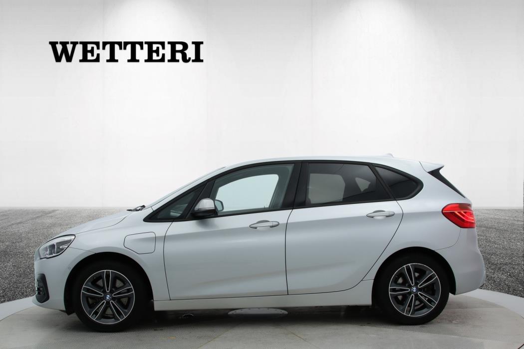 BMW 225 2020