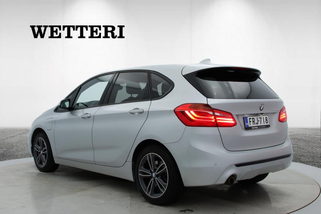 BMW 225 2020