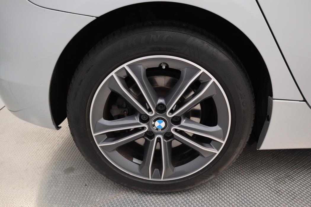 BMW 225 2020