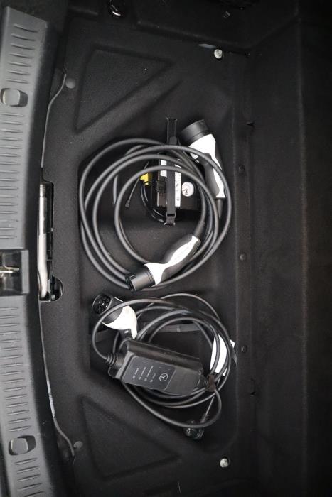 MERCEDES-BENZ E 2022