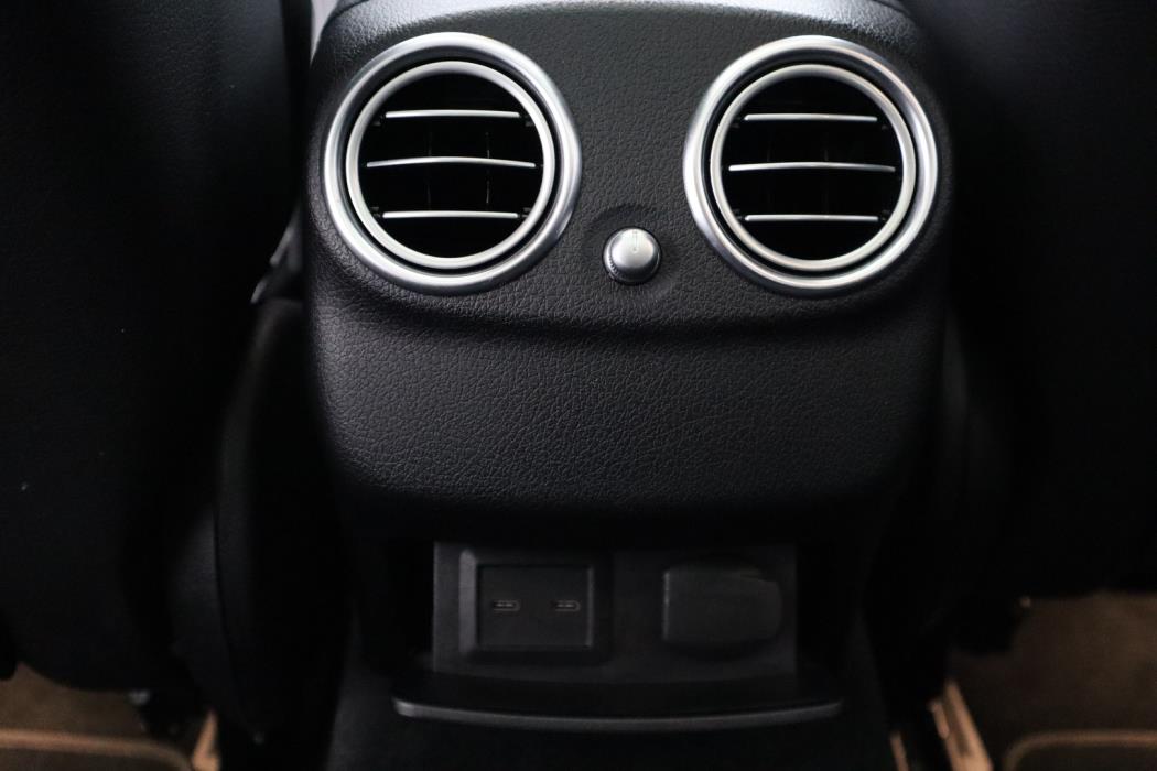 MERCEDES-BENZ E 2022