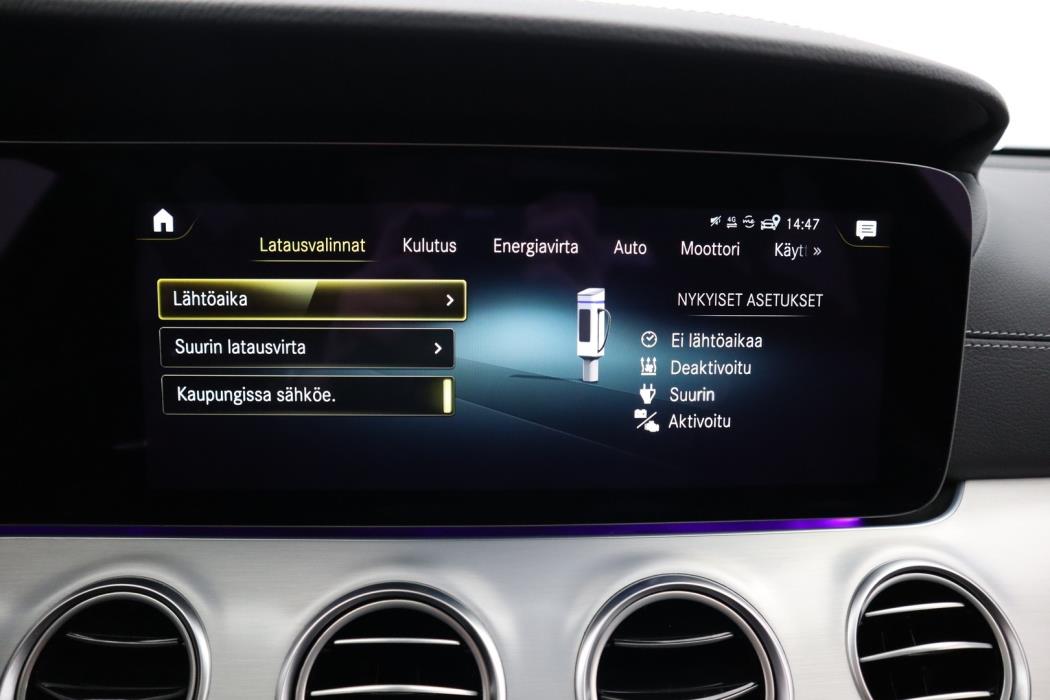 MERCEDES-BENZ E 2022