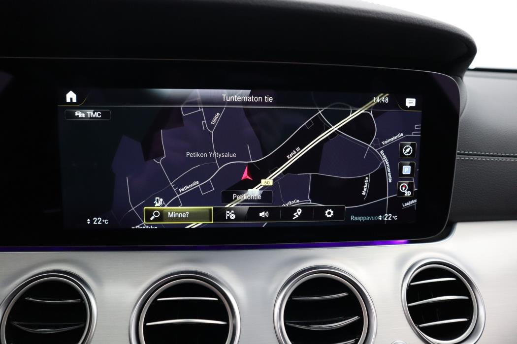 MERCEDES-BENZ E 2022