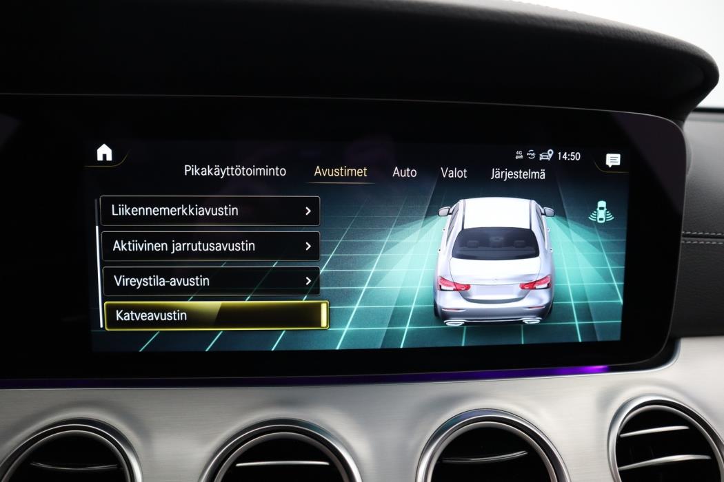 MERCEDES-BENZ E 2022