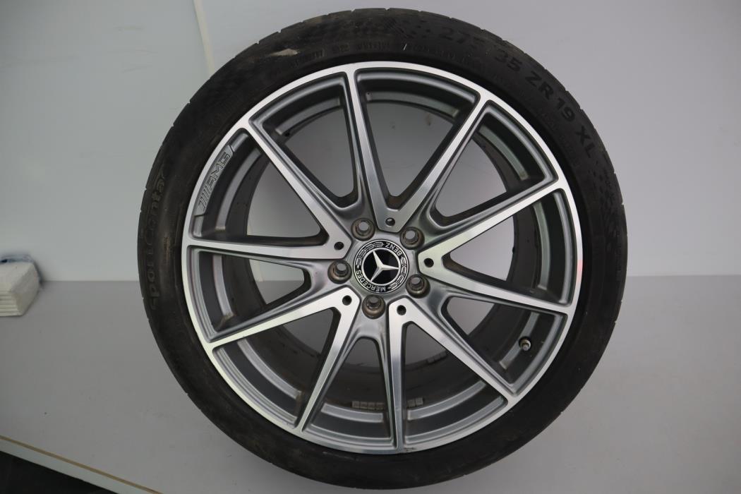 MERCEDES-BENZ E 2022