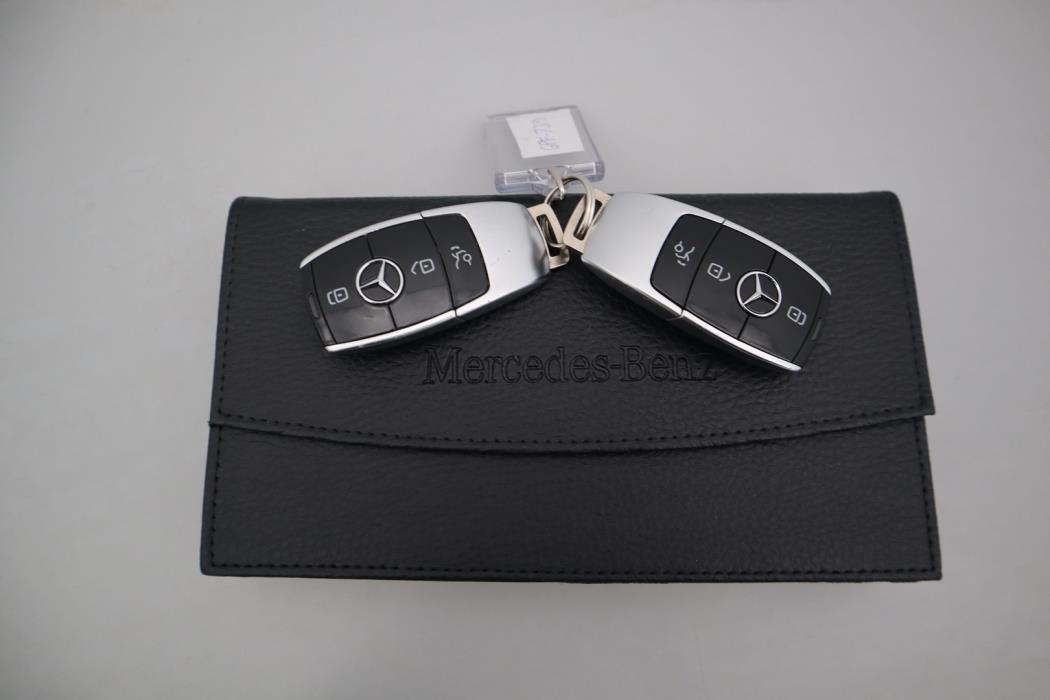 MERCEDES-BENZ E 2022