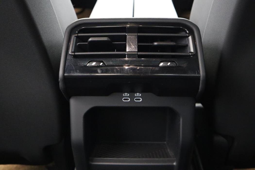 BMW i5 2024