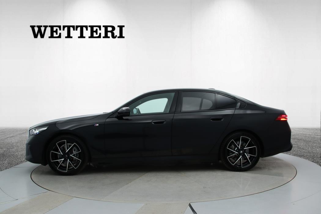 BMW i5 2024