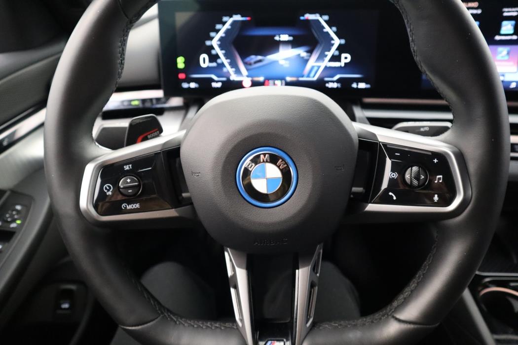 BMW i5 2024