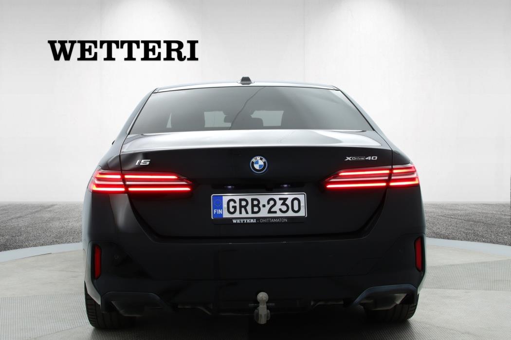 BMW i5 2024