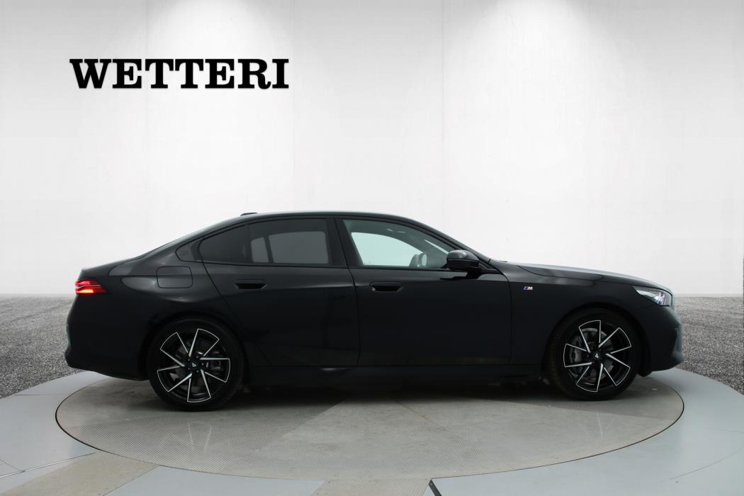 BMW i5 2024