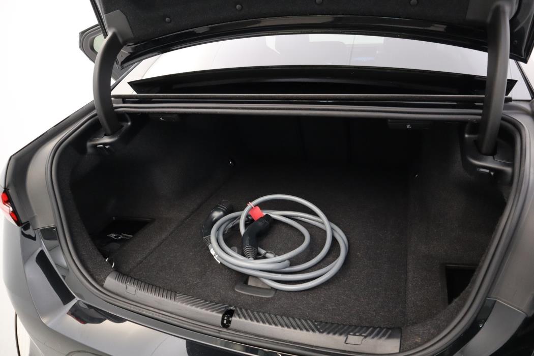 BMW i5 2024
