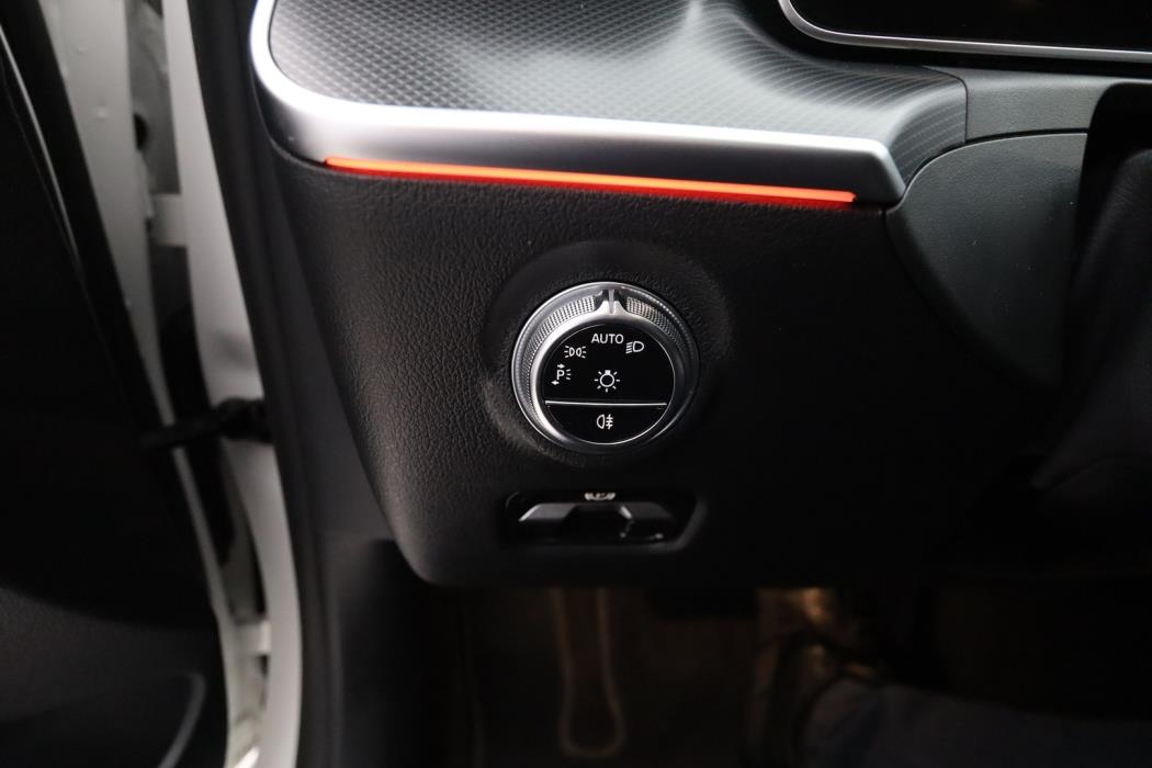 MERCEDES-BENZ C 2023