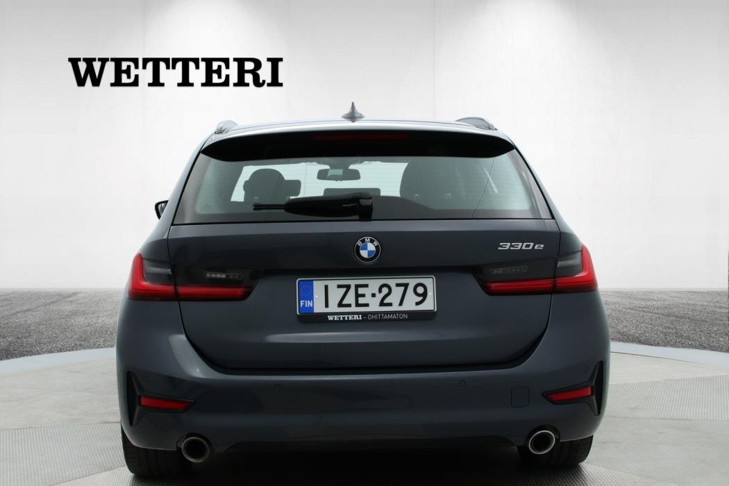 BMW 330 2021