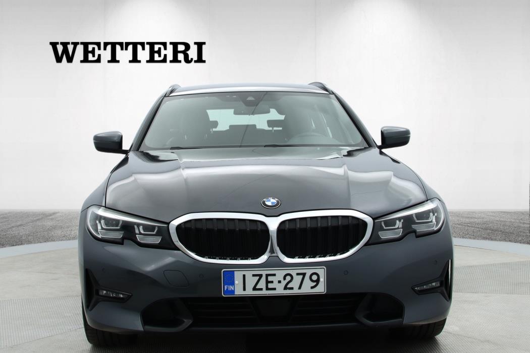 BMW 330 2021