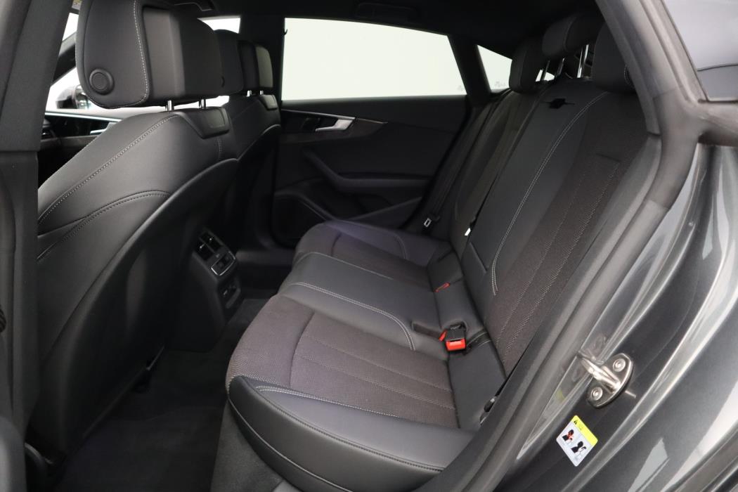 AUDI A5 2021
