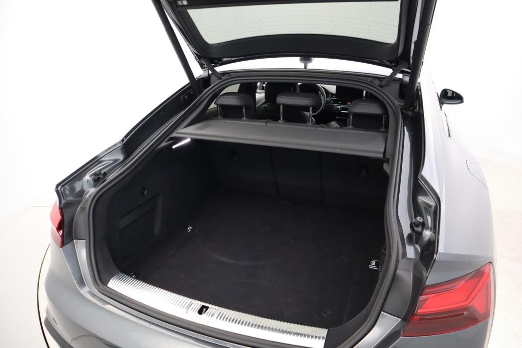 AUDI A5 2021