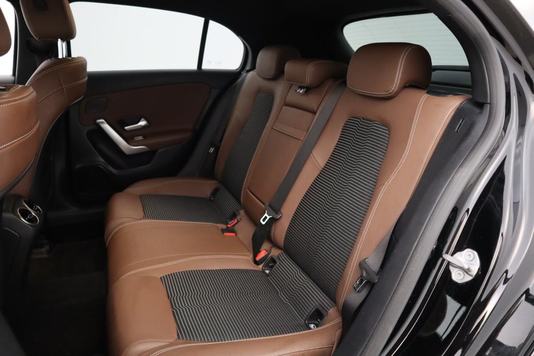 MERCEDES-BENZ A 2019