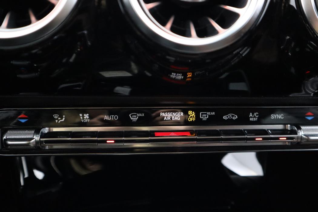 MERCEDES-BENZ A 2019