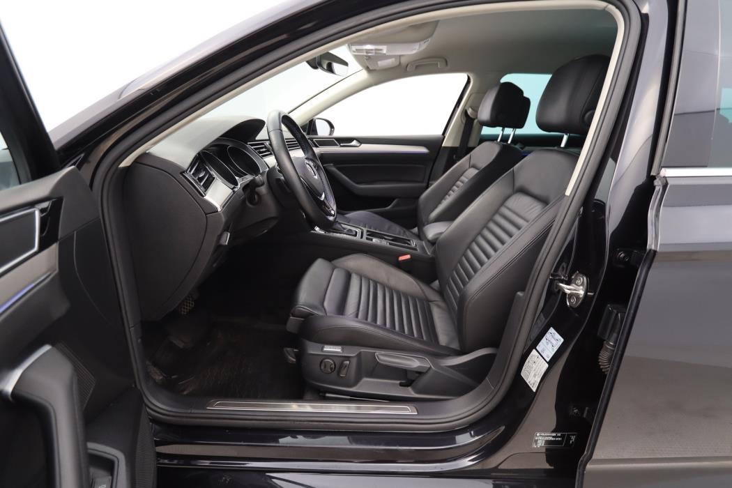 VOLKSWAGEN Passat 2016