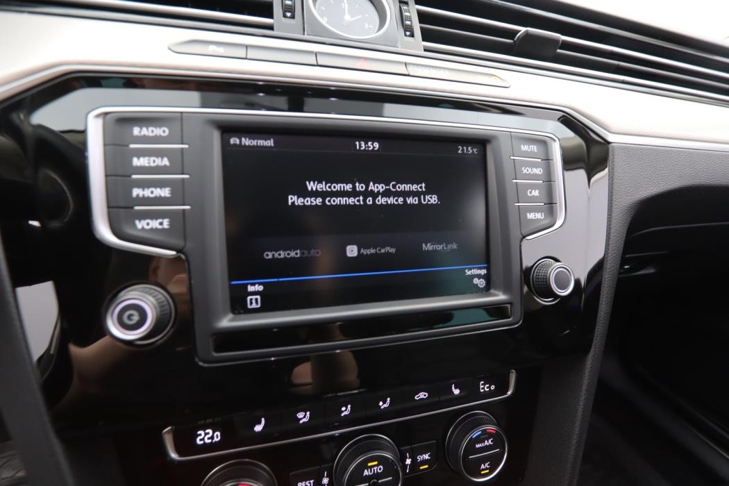 VOLKSWAGEN Passat 2016