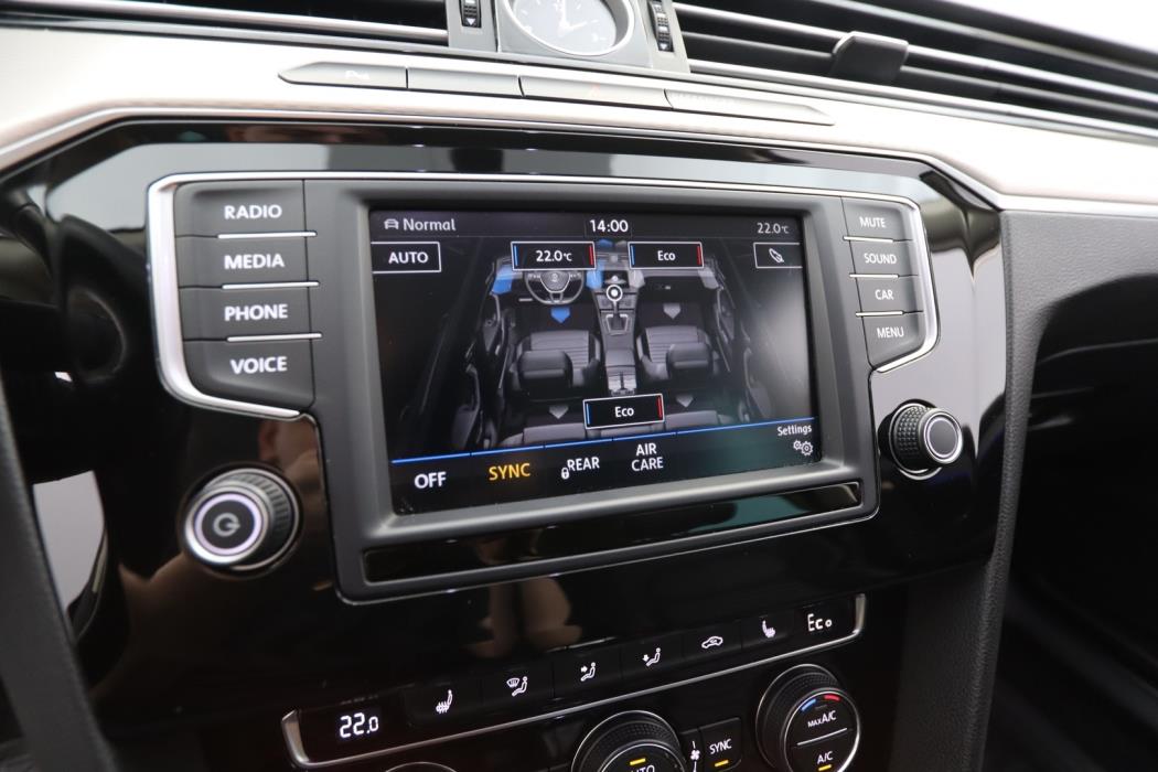 VOLKSWAGEN Passat 2016