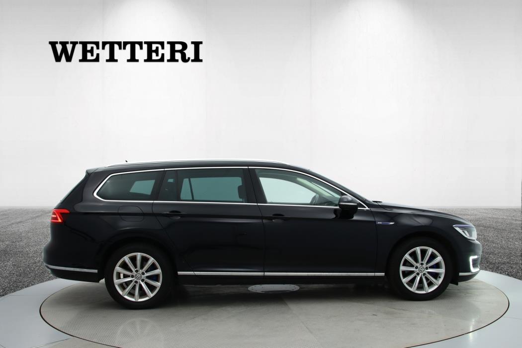 VOLKSWAGEN Passat 2016