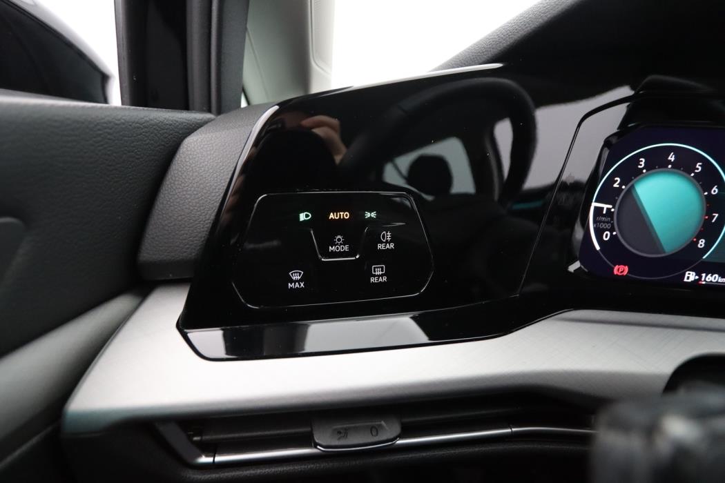 VOLKSWAGEN Golf 2021