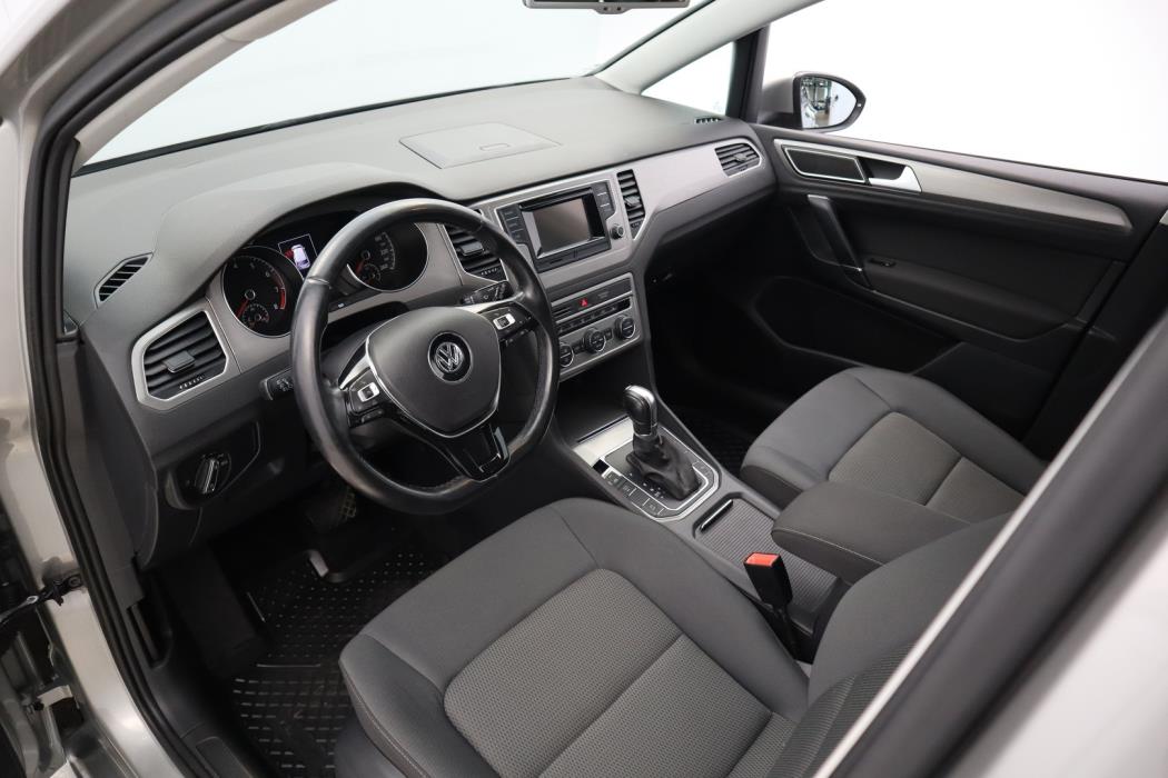 VOLKSWAGEN Golf Sportsvan 2016