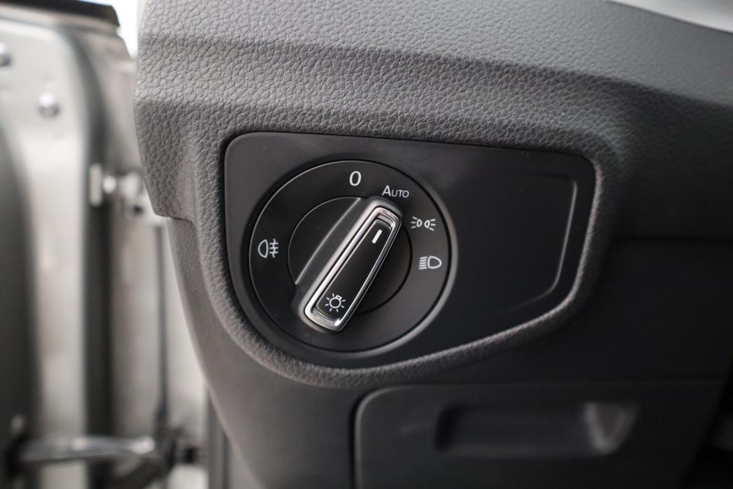 VOLKSWAGEN Golf Sportsvan 2016