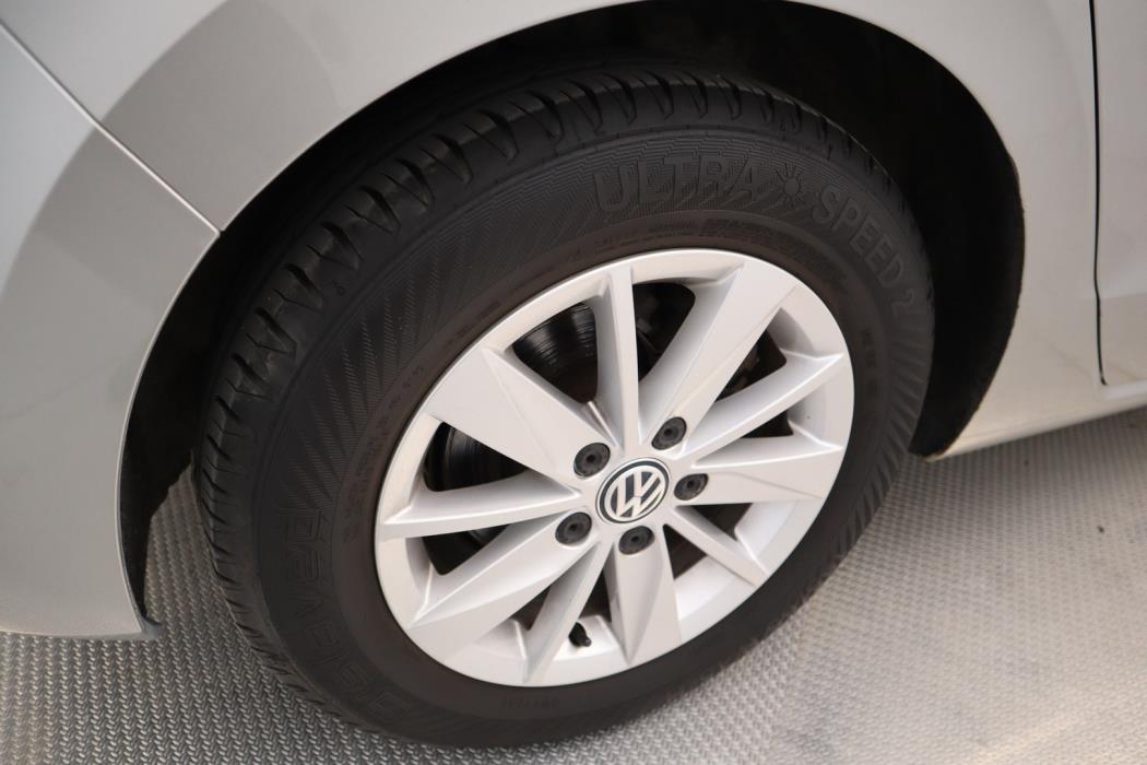 VOLKSWAGEN Golf Sportsvan 2016