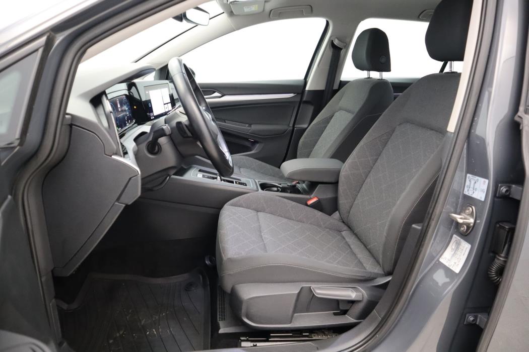 VOLKSWAGEN Golf 2021