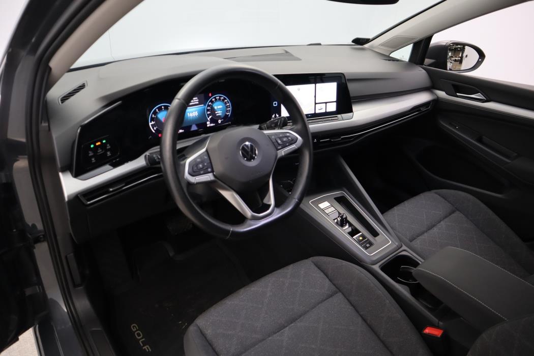 VOLKSWAGEN Golf 2021