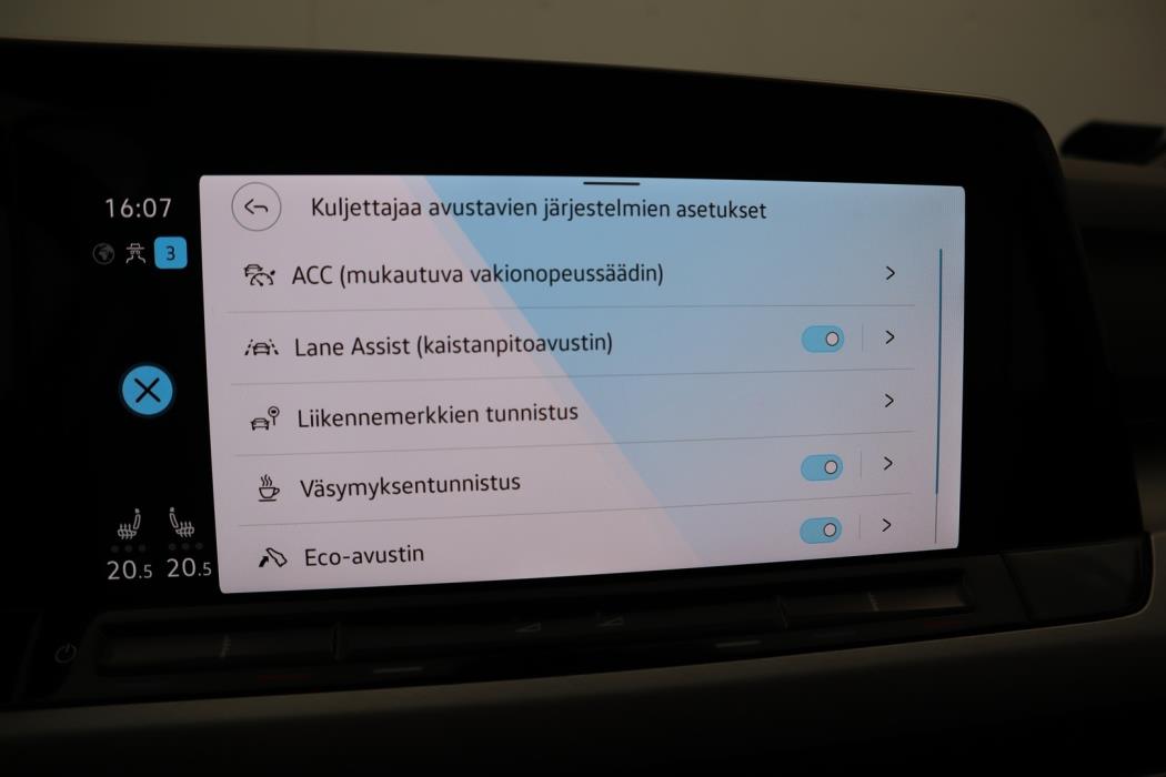 VOLKSWAGEN Golf 2021