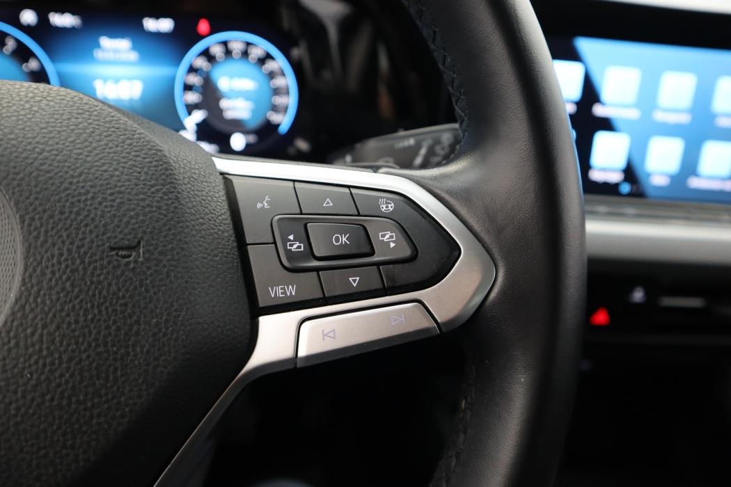 VOLKSWAGEN Golf 2021