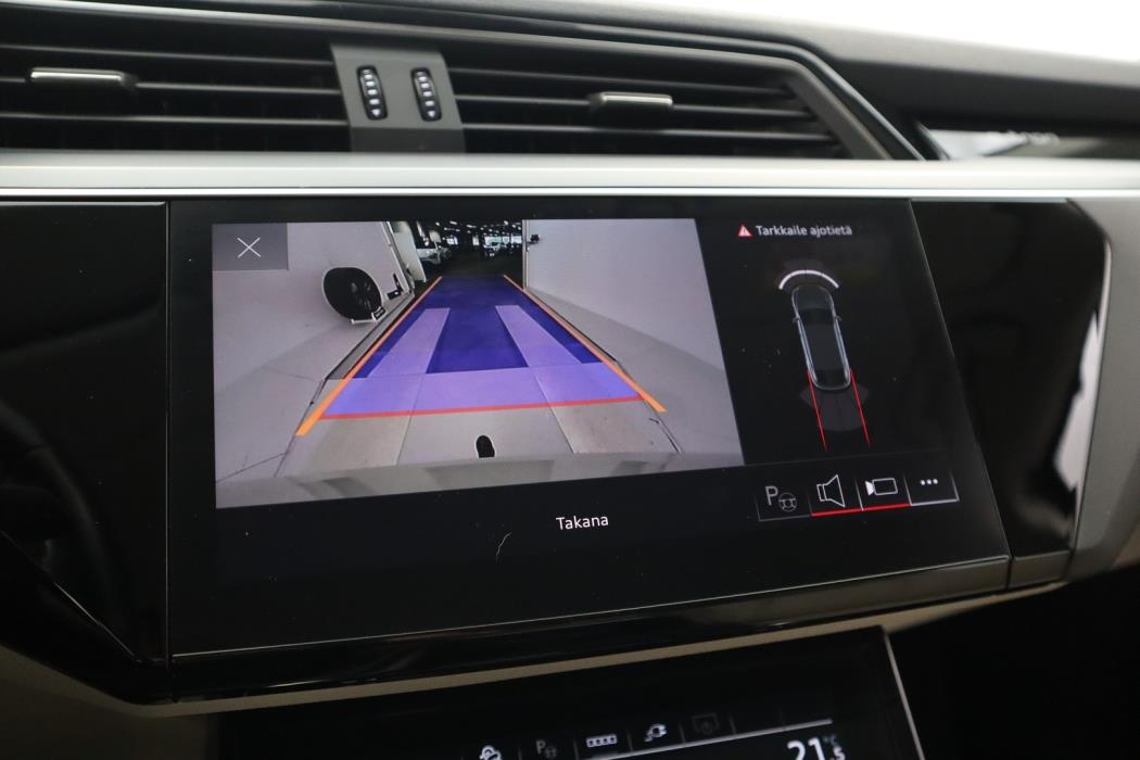 AUDI Q8 e-tron 2024
