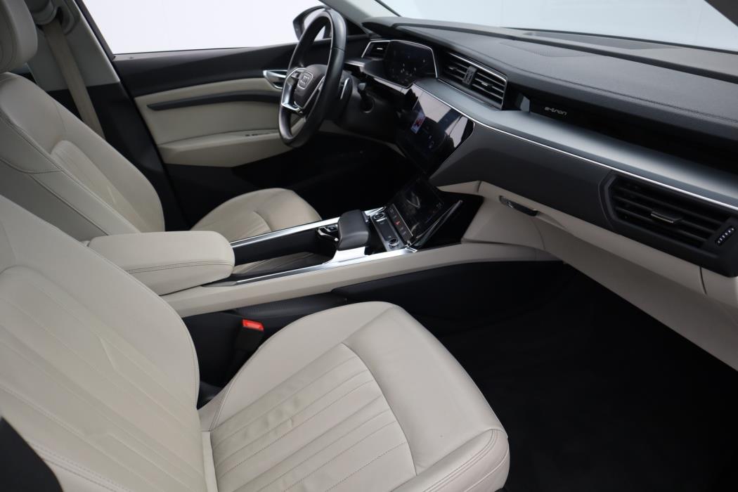 AUDI Q8 e-tron 2024