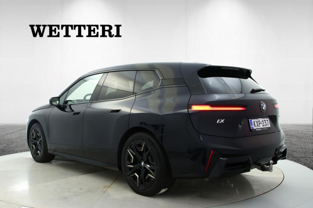 BMW IX 2025