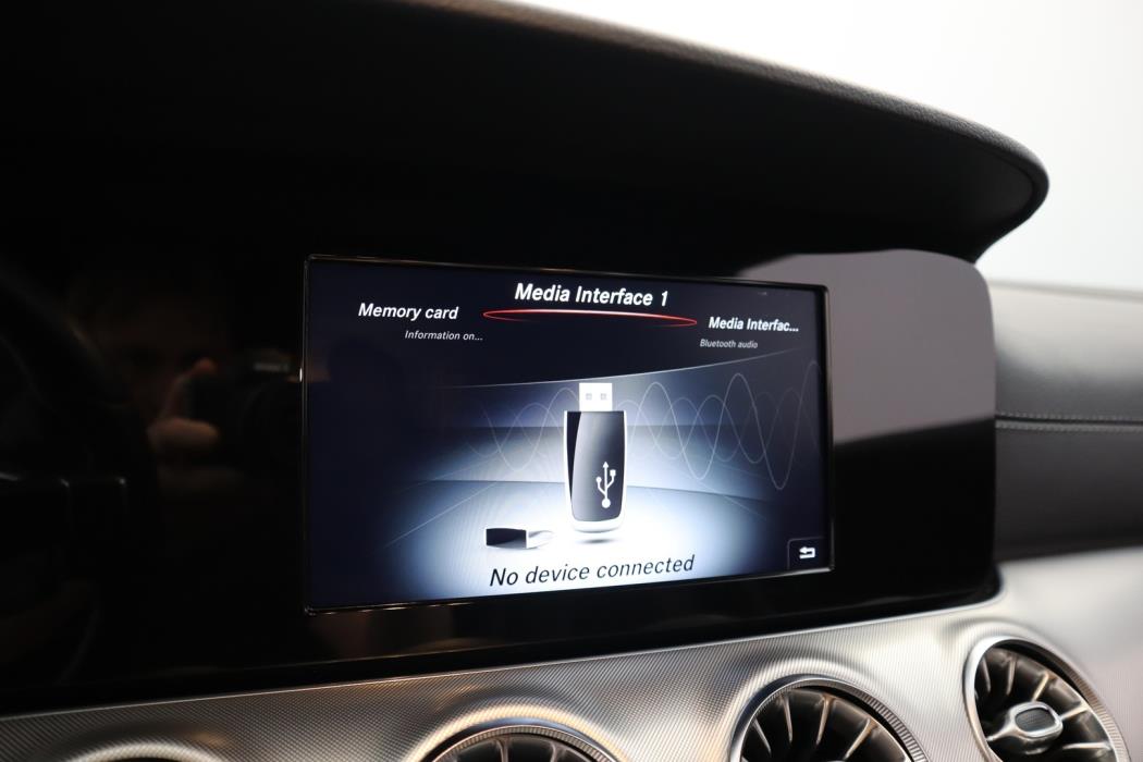 MERCEDES-BENZ E 2018