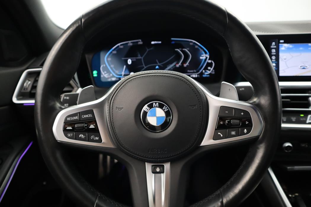 BMW 330 2022