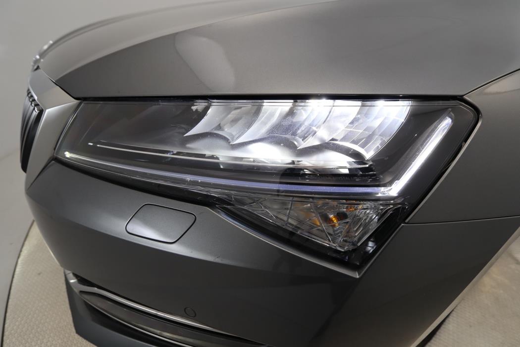 SKODA Superb 2025