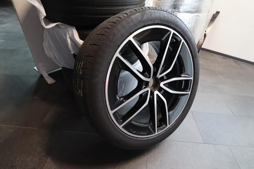 MERCEDES-BENZ GLE 2024