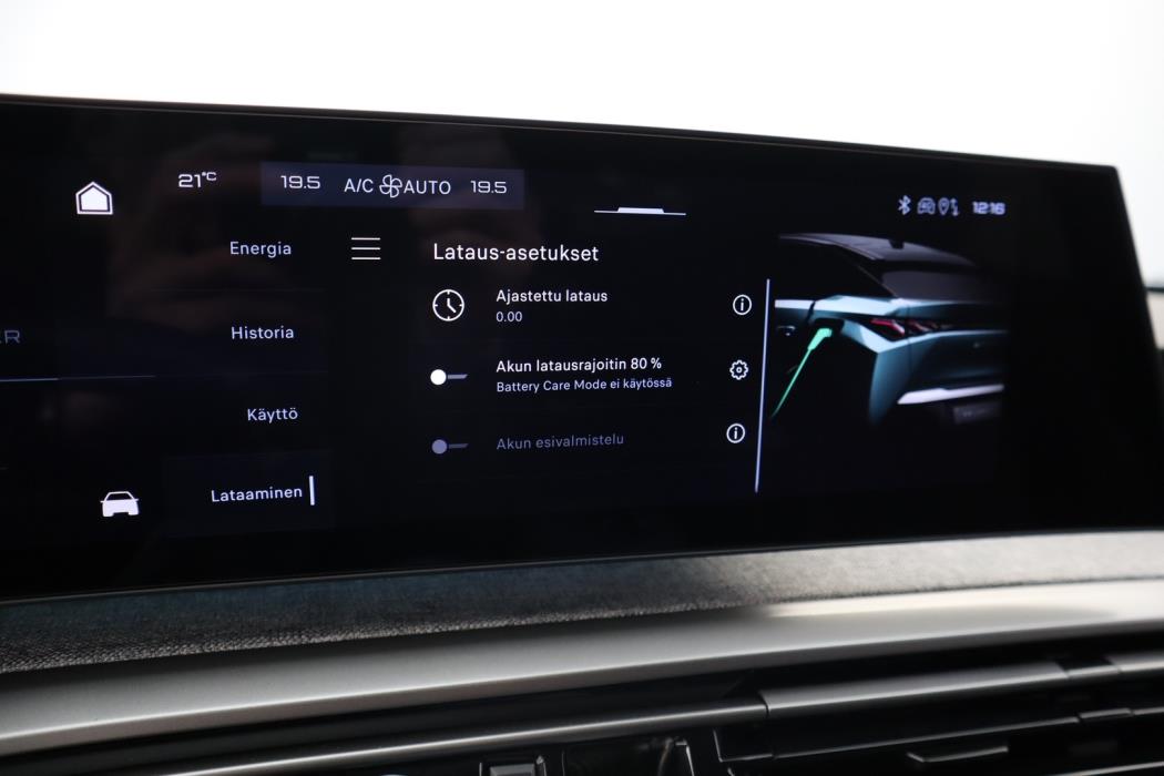 PEUGEOT E-3008 2025