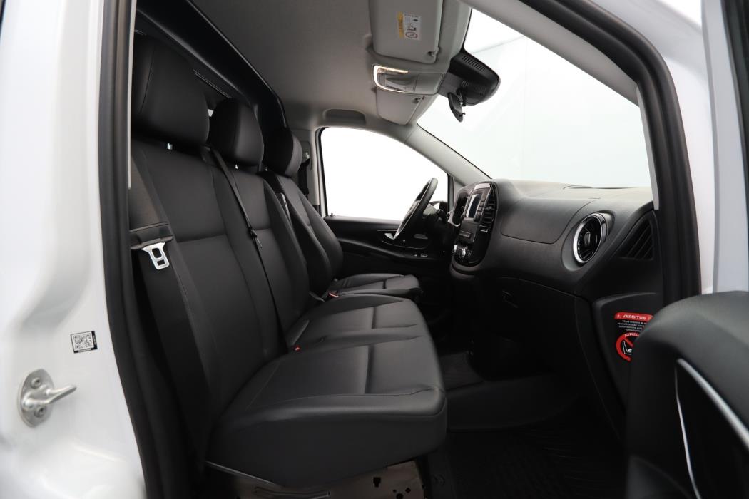 MERCEDES-BENZ Vito 2023