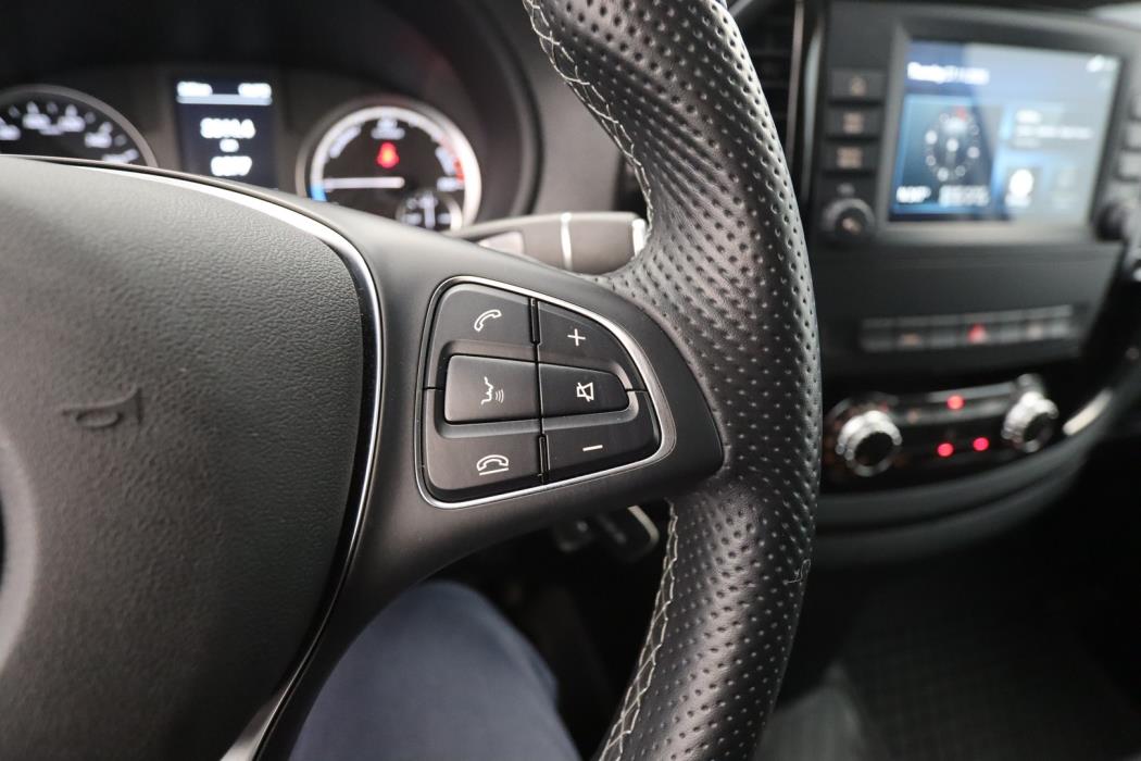 MERCEDES-BENZ Vito 2023