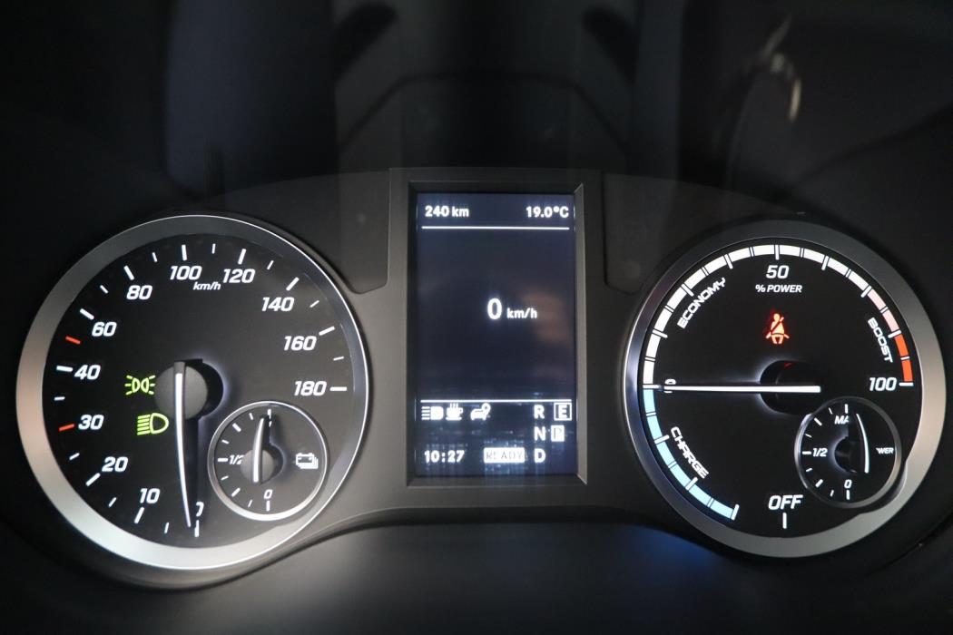 MERCEDES-BENZ Vito 2023