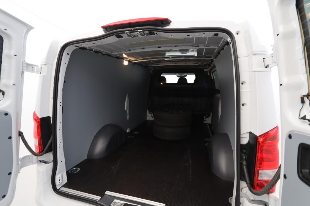 MERCEDES-BENZ Vito 2023