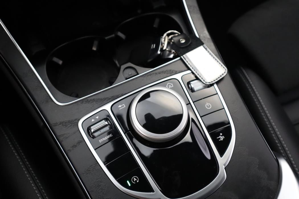MERCEDES-BENZ C 2022