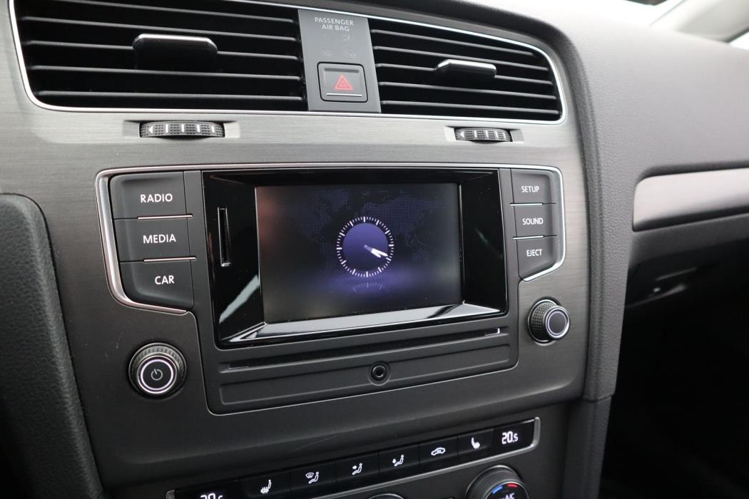 VOLKSWAGEN Golf 2013