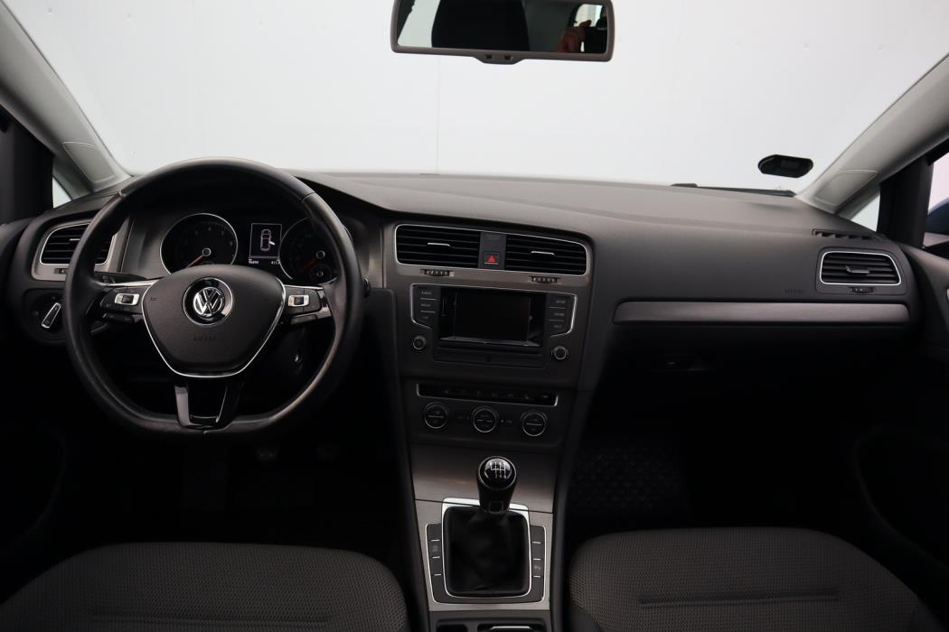 VOLKSWAGEN Golf 2013